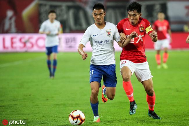 爱游戏官方入口-鲁能与恒大同组，亚冠比赛激烈角逐