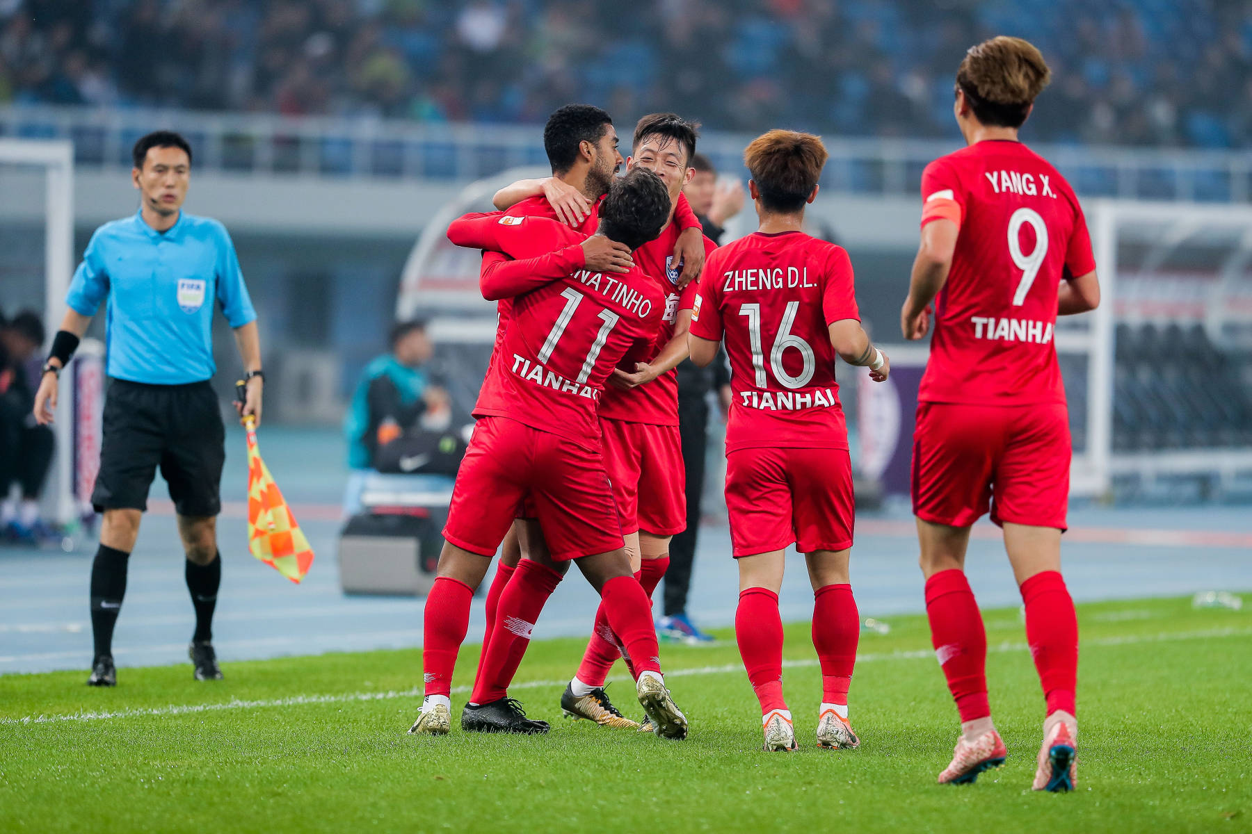 爱游戏官方登录入口-武汉卓尔主场告捷，全队士气飙升的简单介绍