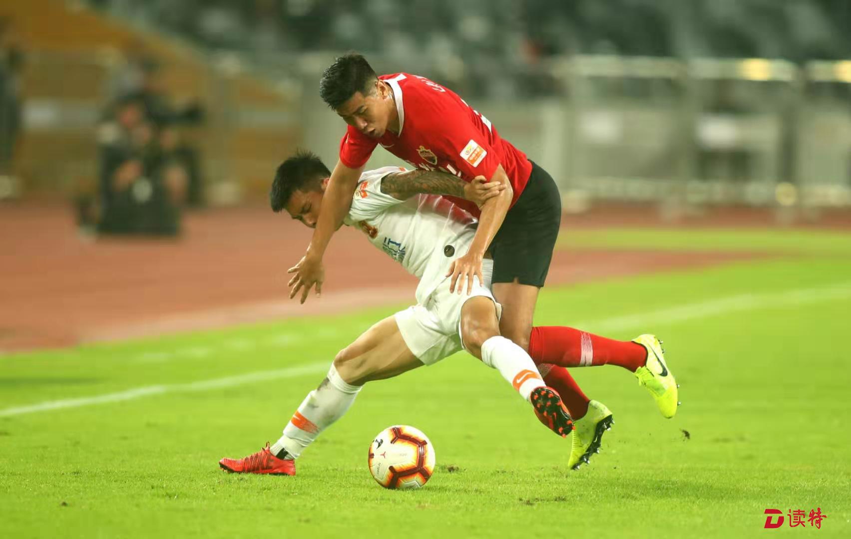 武汉卓尔主场告捷，全队士气飙升的简单介绍