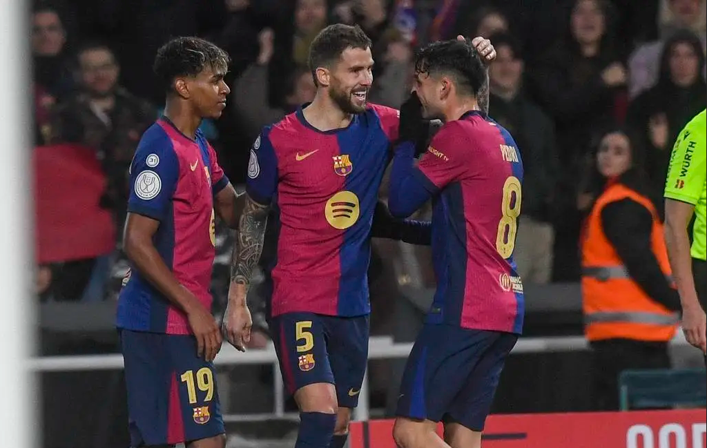 关于格列兹曼梅开二度，巴萨轻取胜仗的信息