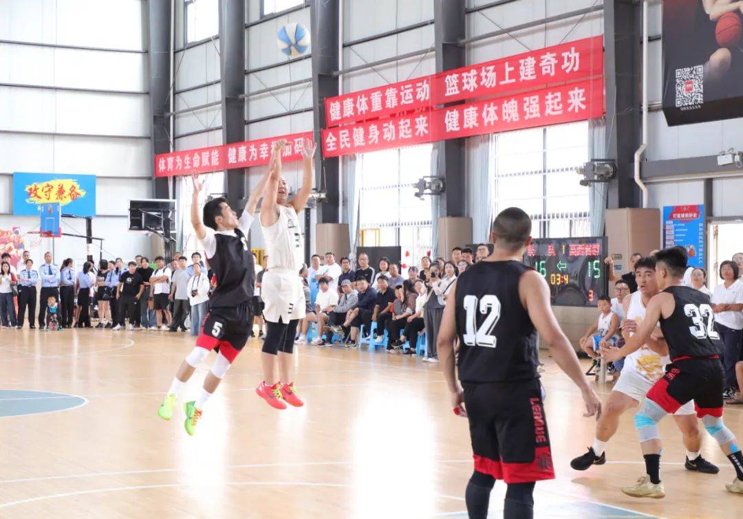 爱游戏官网入口-篮球比赛全球瞩目，球队备战冲刺国际锦标赛荣耀的简单介绍