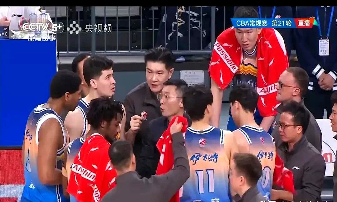 主场作战，球队主控双核发威，迎来胜利