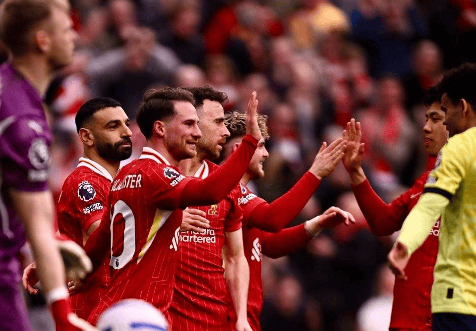 爱游戏官方登录入口-攻守兼备的实力派演出，欧预赛球队表现超群