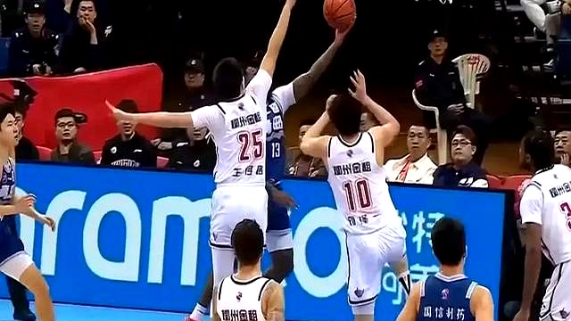 江苏男篮得分领先，成功晋级