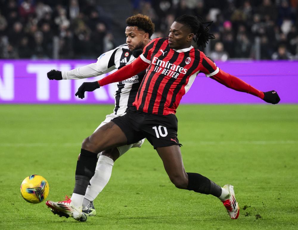 尤文图斯门将扑点，帮助球队赢得比赛