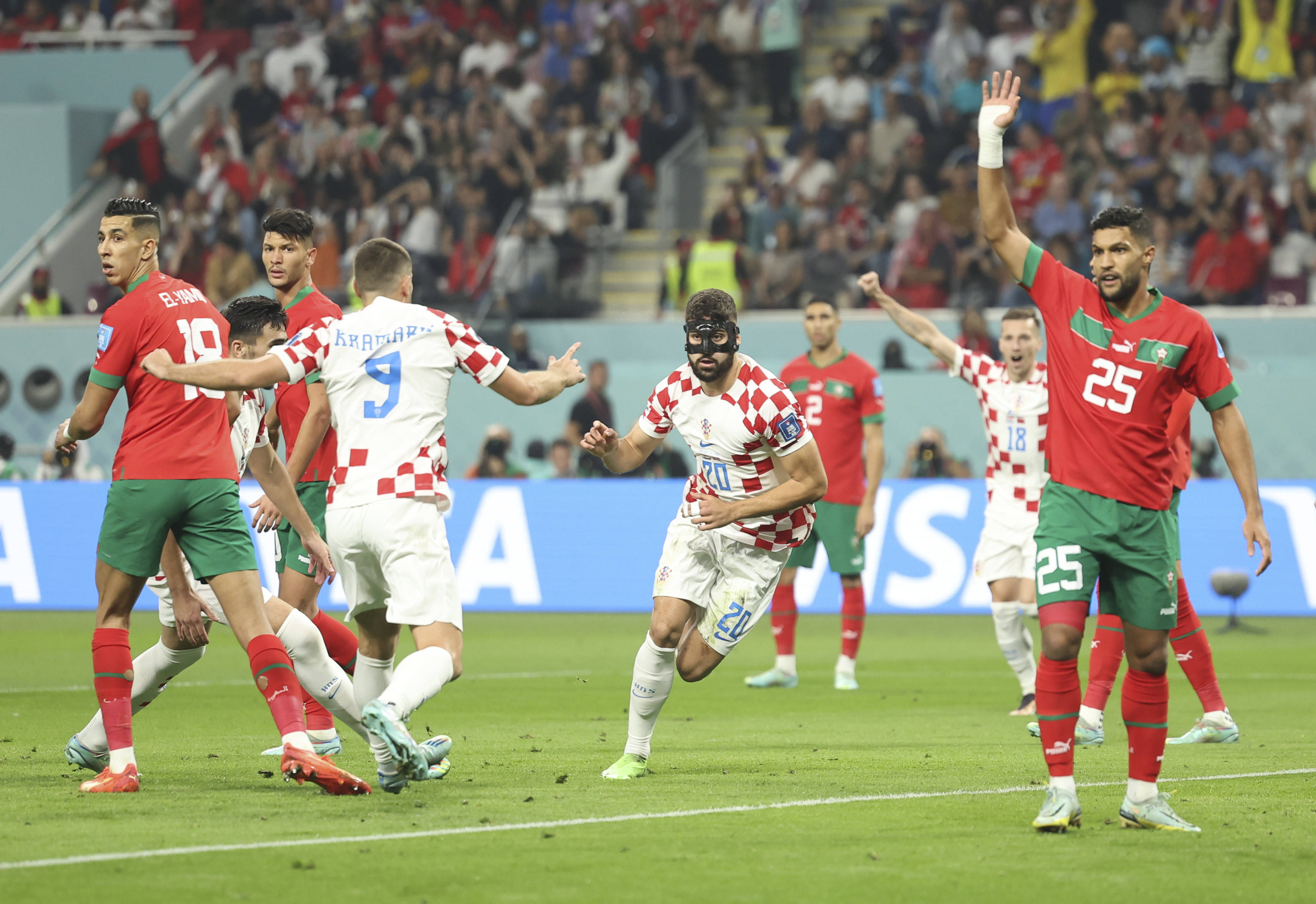 卡塔尔球队在重要比赛中闪耀一役的简单介绍