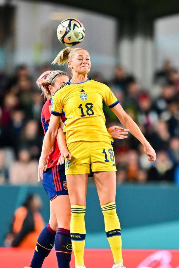 爱游戏登录-西班牙女足球员表现出色，积极备战下一轮的简单介绍