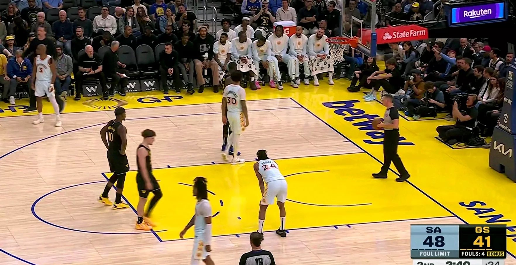 爱游戏网页版-关于马刺团队合作展现，一起摧毁对手赢球的信息