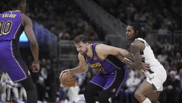 爱游戏官网-雄鹿再战爵士不敌对手，遭遇三连败的简单介绍