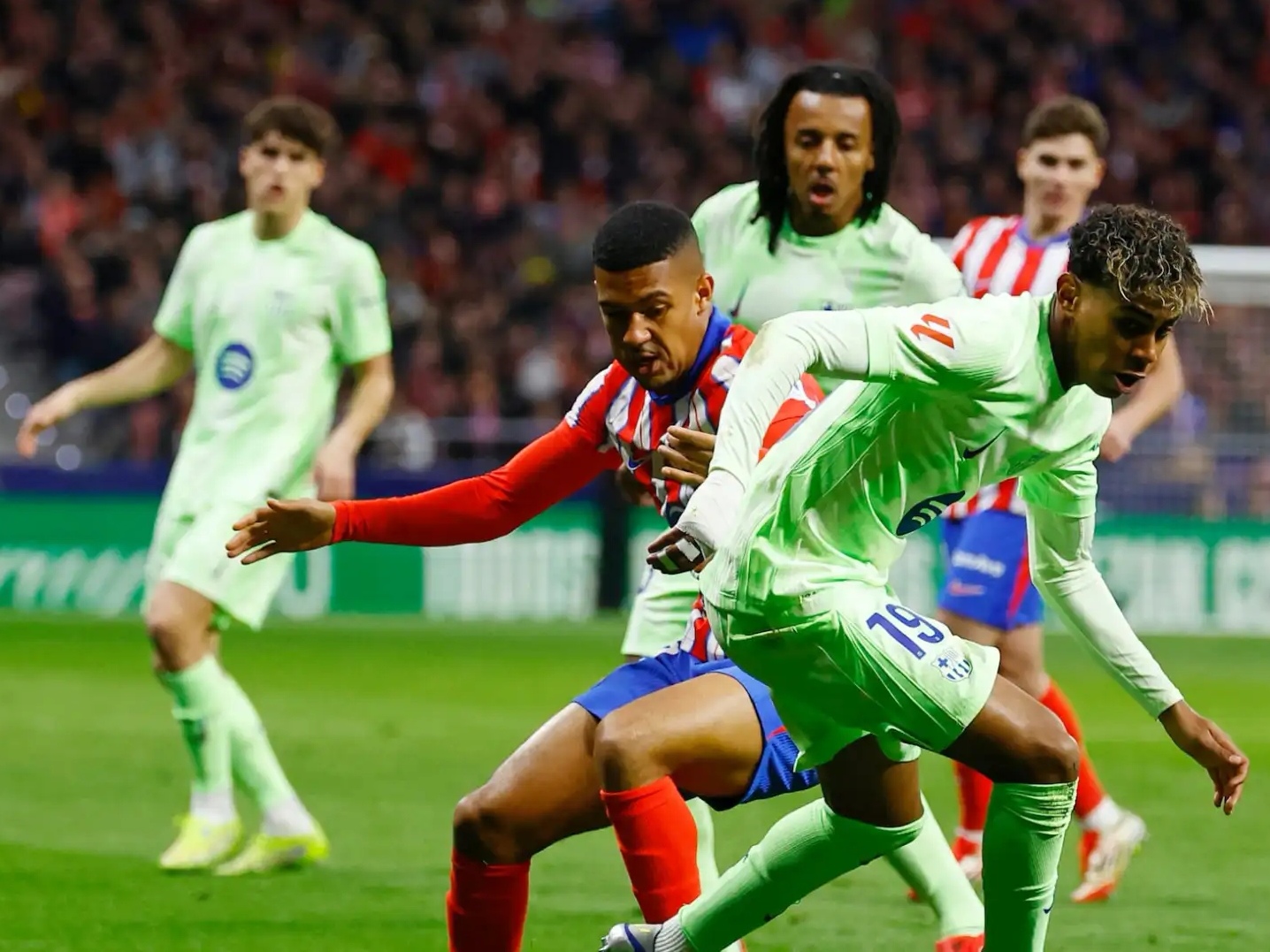 爱游戏在线-关于马德里竞技取得大捷，小组次席坐实的信息