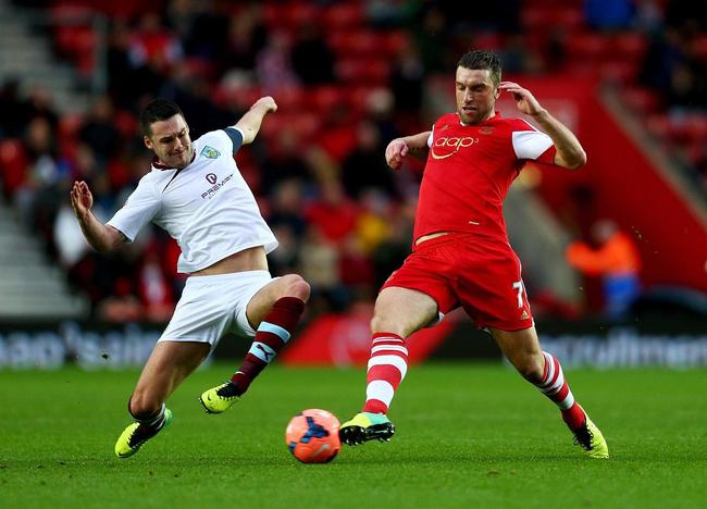 捷克队主场大胜白俄罗斯，实现三连胜