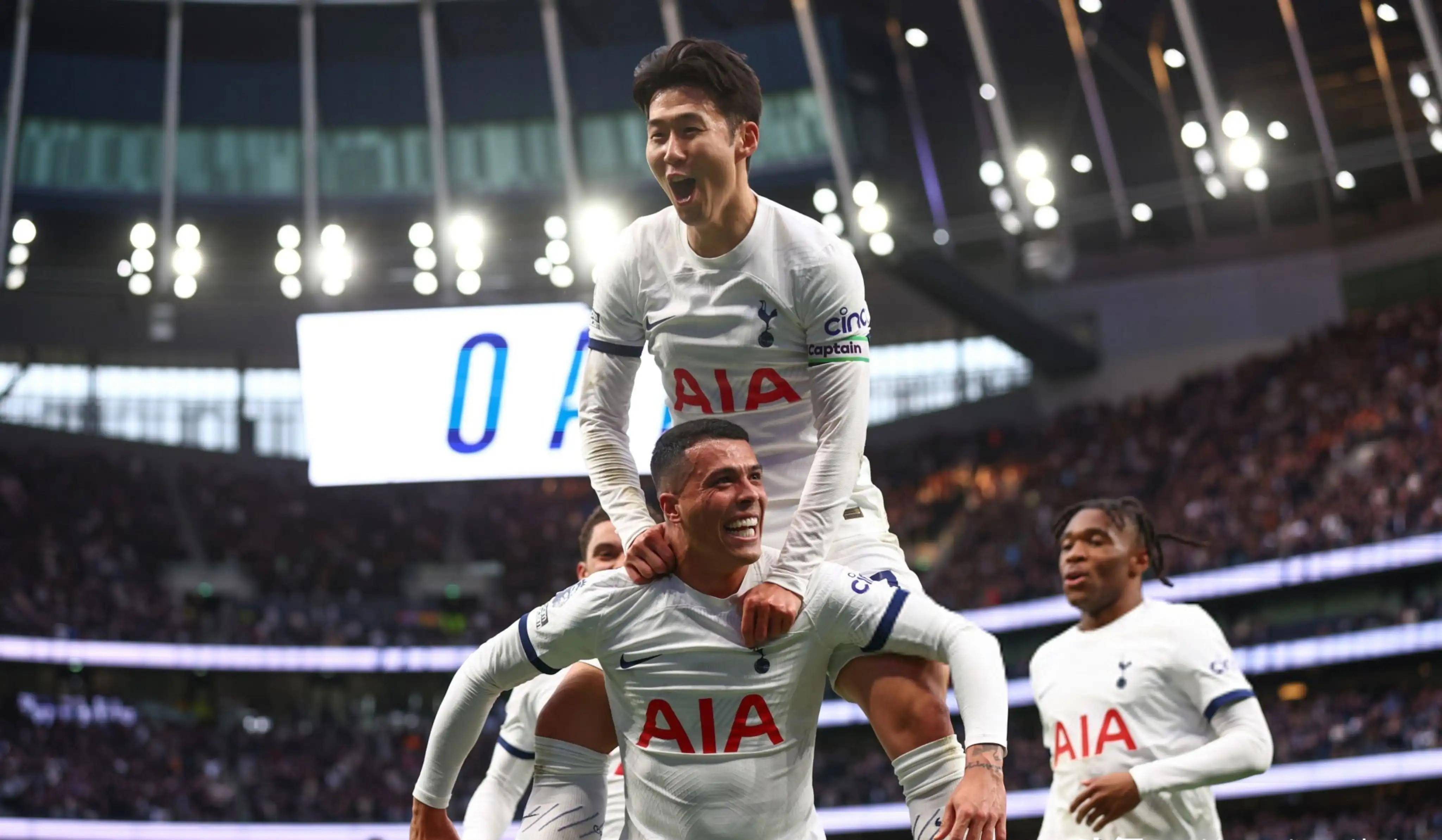 利物浦大胜曼联,领先积分榜的简单介绍 利物浦大胜曼联,领先积分榜的简单介绍