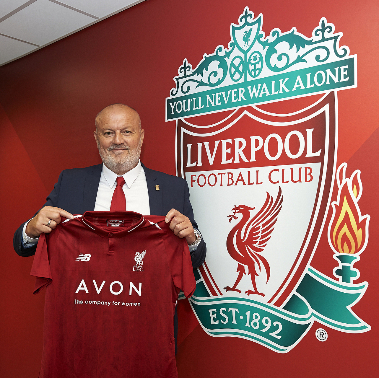 利物浦客场告捷狼队遇阻难逃败局